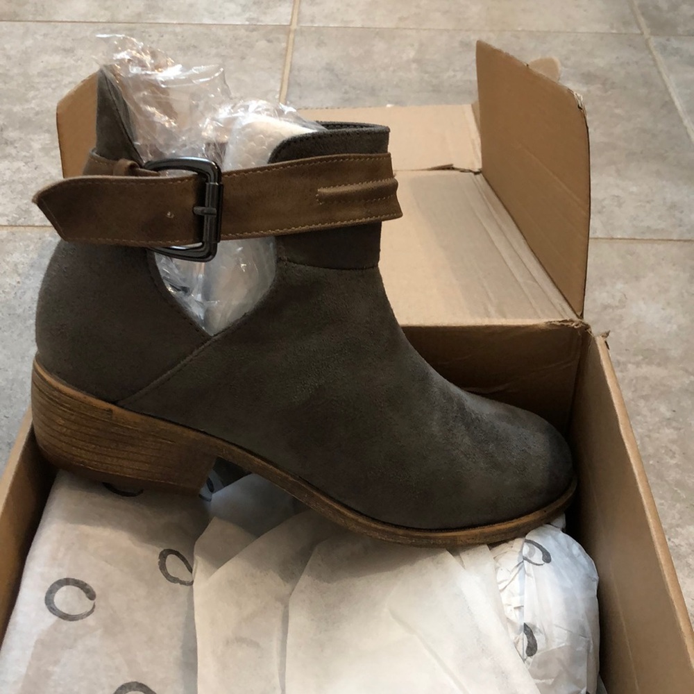 Brand New cute booties